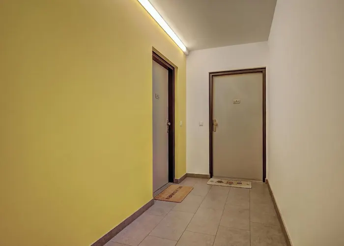Carin Deluxe Ii Apartment *